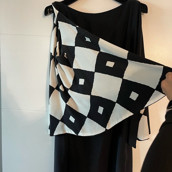 100% Silk Dress - Picture 3 of 6